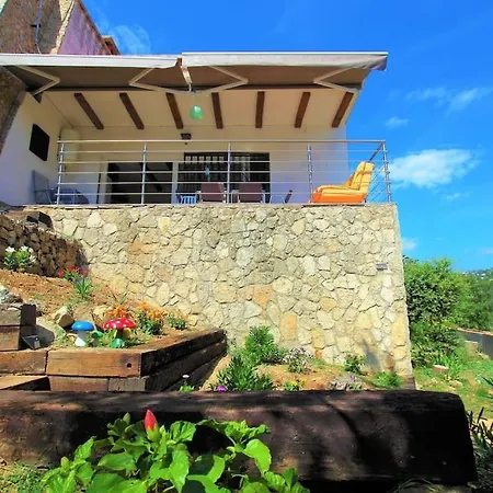 V&v Lloret-villa Suecia: Mountain View Casita With Air Conditioning Lloret de Mar