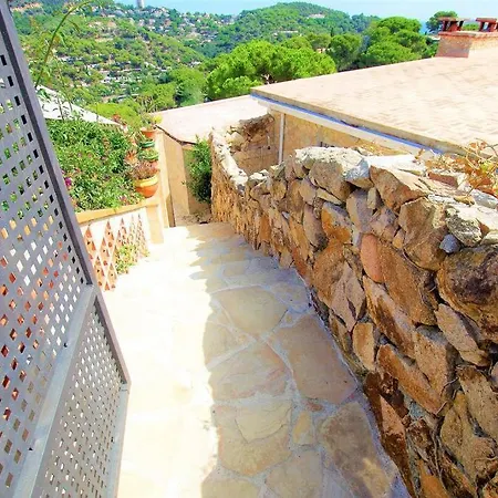 V&v Lloret-villa Suecia: Mountain View Casita With Air Conditioning Holiday home *